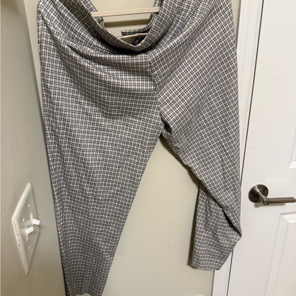 Women's Black and White Checkered Pants - Picture 5 of 6